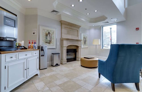Ballston Apartment | Spectacular 1 BR Condo at Ballston