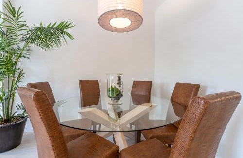 Recoletos Apartment | Spectacular 2-Bedroom Apartment with Stunning Retiro Park Views In the Heart of Barrio Salamanca
