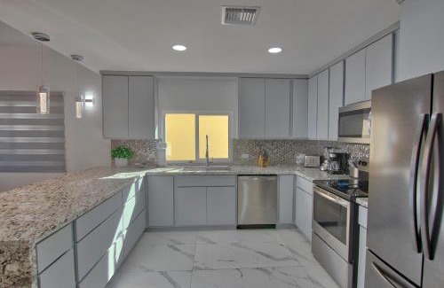 Puerto Penasco House | Spectacular Beachfront 5 bedroom Home V13 Playa Azul Resort