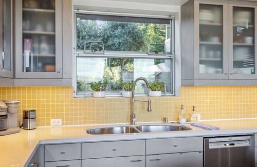 Point Reyes Station House | Spectacular Getaway at Pt. Reyes National Seashore