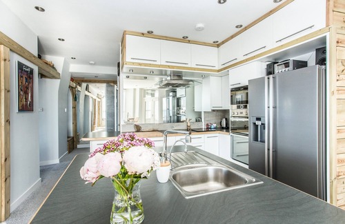 Joppa Apartment | Spectacular ground floor apartment with unbeatable views across the Firth of Forth.
