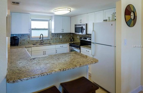 Sand Key Condo | Spectacular Gulf-Front Fully Renovated 2B/2B In Sand Key,Clearwater Beach,FL