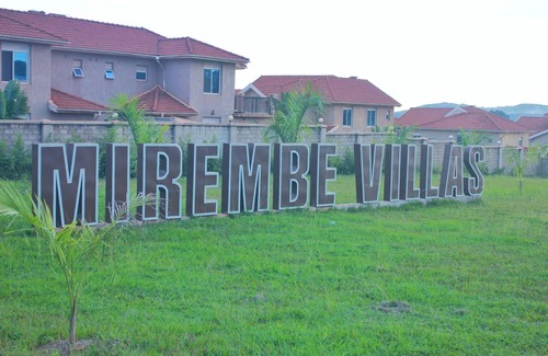 Kigo Villa | Spectacular lake & Golf course views|Family Friendly|Gated Community| Serene