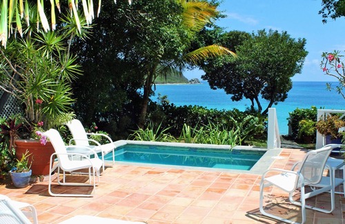 Rendezvous & Ditleff Villa | Spectacular Luxury Beach Villa on Klein Bay. Just steps to the Beach!