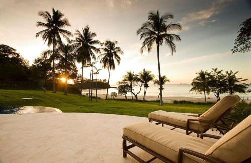 Playa Flamingo House | Spectacular Mediterranean-Style Mansion with Beachfront Views in Playa Flamingo