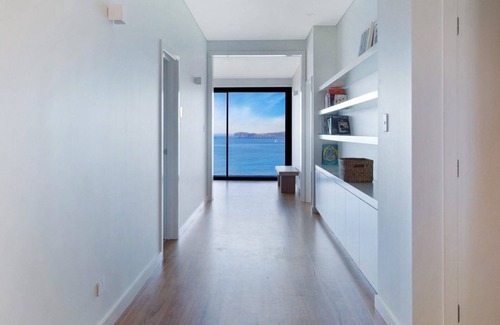 Killcare Heights House | Spectacular Ocean Views by HolidayCo.