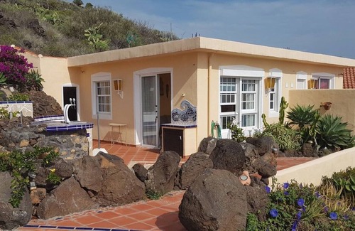 Puntallana Apartment | Spectacular sea views and pure tranquility!