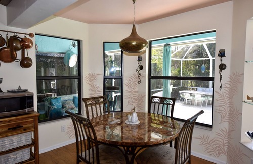 Caloosahatchee House | Spectacular Sunsets with Waterfront Views