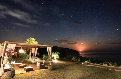 Kassandra Villa | Spectacular villa near the beach