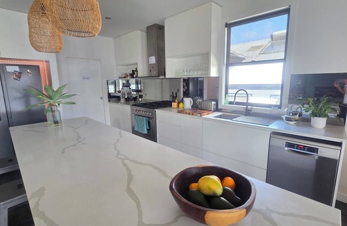Woy Woy House | Spectacular waterfront home with private jetty