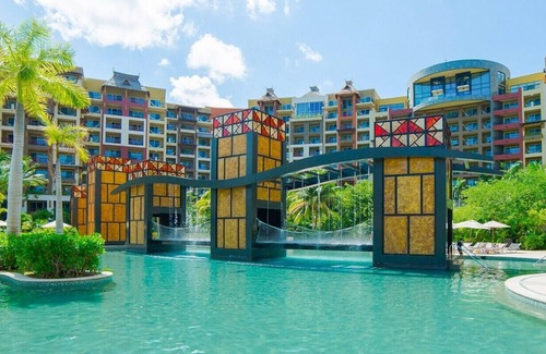 Puerto Juarez Apartment | Spend New Years in a Beautiful 5 Star Beach Resort!