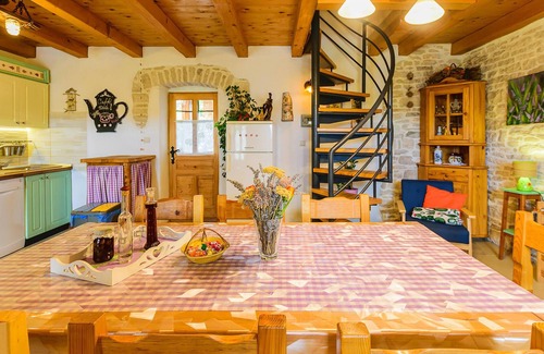 Cabrunici House | Spend unforgettable vacations in this oasis for the whole family!