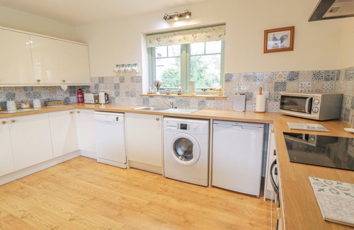 Roybridge Cottage | SPINNYFIELD, with open fire in Roy Bridge