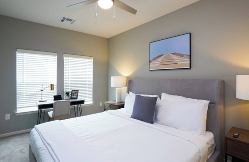 University Place Apartment | Spire 2BD 21 - Two Bedroom Apartment, Sleeps 4