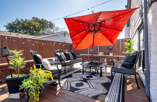 Plano House | Splash & Play Pool House: Gameroom, Firepit, Grill