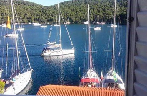 Govedari Apartment | Sponga 2 Apartment with balcony and sea view