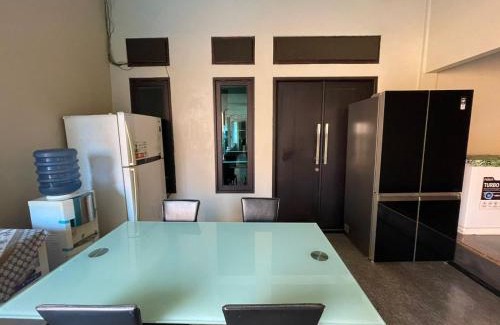 Sidoarjo Hotel | SPOT ON 93458 Legok Homestay Syariah