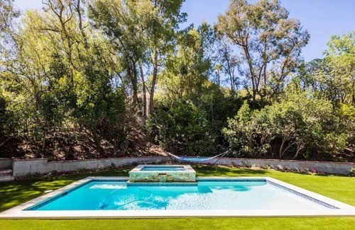 Agoura Hills House | Sprawling Old Agoura Estate w/ Heated Pool & HotTub