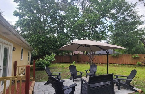 Savannah House | Sprawling Sandfly with bonus rooms galore.