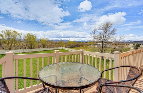 Draper House | Sprawling Utah Mansion w/Private Hot Tub & Sauna