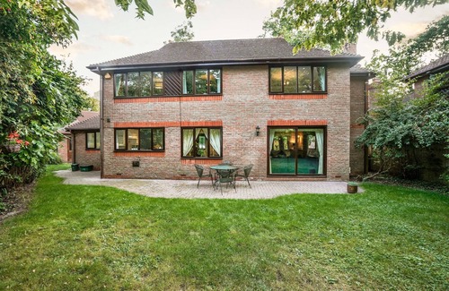Colchester House | Spring Close, Colchester - Detached House