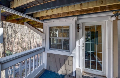 Gatlinburg - Pigeon Forge Ski Chalet | Spring Creek Cottage 1 Bedroom Chalet by RedAwning