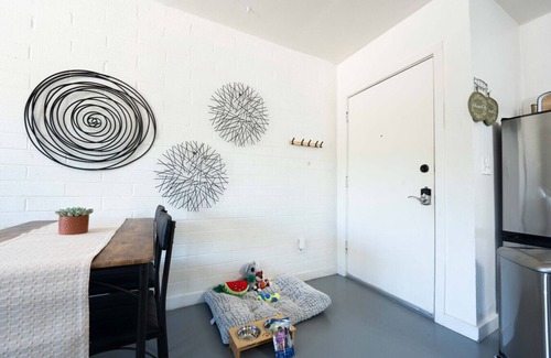 Rincon Heights Apartment | Spring Dream! 2BR Apt w/Parking in the Heart of DT!