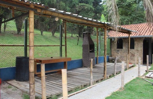 Mairinque House | Spring Feston Farm. Seasonal Rental