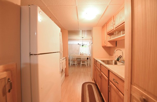Bridgton Cottage | * SPRING SPECIAL * Charming 3-Bedroom Cottage Overlooking Foster Pond