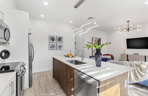 Pinecrest West Park House | Spring Training Specials! 4 Miles to Stadium