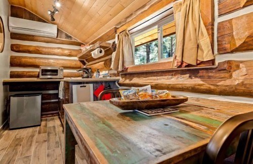 Parks Cabin | Spring Valley Retreat | 5 Historic Cabins | Sleeps 24 | Near Grand Canyon & Flagstaff