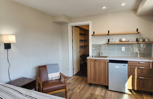 Troutdale Apartment | Springdale Farm unit 2