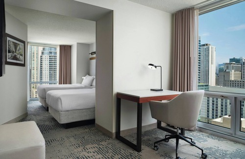 Downtown Chicago Hotel | Springhill Suites by Marriott Chicago Downtown/River North