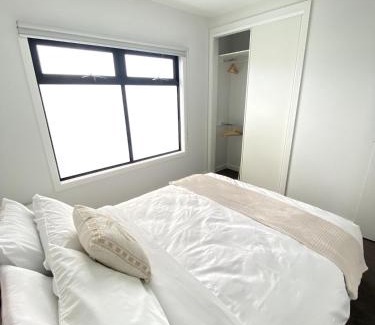 Springvale House | Springvale 3 Bedroom Town House - Best Location