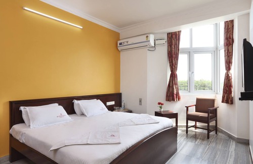 Gopalapuram Hotel | Sri Aarvee Hotels
