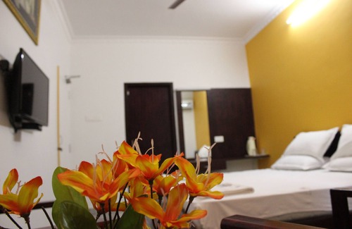 Gopalapuram Hotel | Sri Aarvee Hotels