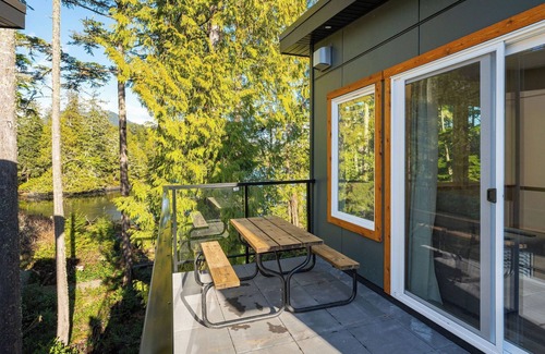 Ucluelet Cabin | SS#5-Shortboarder-Spring Cove View Escape