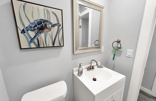 Fort Walton Beach Apartment | SSE Unit 2 - The Starfish Home Away From Home Near the Beach!