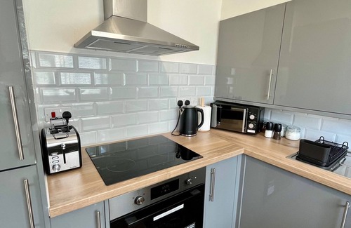Colchester Apartment | St Andrews Gardens – Modern 2-Bed Flat with Town Views & Parking in Colchester