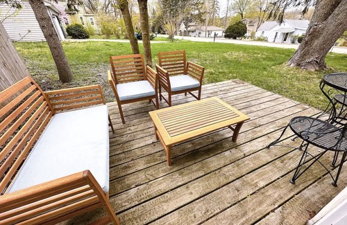 St. Charles House | St. Charles Riverview Retreat