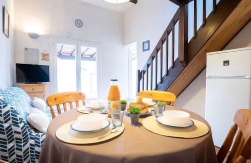 Saint-Cyprien Plage Ski Chalet | St Cyprien beautiful holiday home near the beach