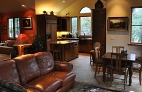 St. Helena House | ST. HELENA ROMANTIC TUSCAN VILLA