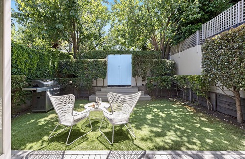 St Kilda House | St Kilda Style - Stunning 3 Bedroom House