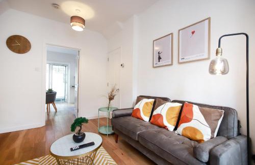 Easton Apartment | St Marks Place by N And N Stays Ltd Great location, Perfect For Contractors, workers and corporate stays, Free on-street Parking, Fast Wifi and close to local restaurants and bars