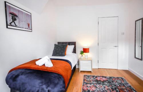 Easton Apartment | St Marks Place by N And N Stays Ltd Great location, Perfect For Contractors, workers and corporate stays, Free on-street Parking, Fast Wifi and close to local restaurants and bars