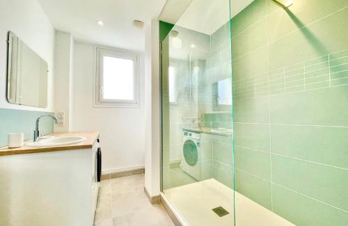 Saint-Nazaire Apartment | St Nazaire - L'Art Déco - Stationnement Gratuit - Centre ville - Wifi Fibre