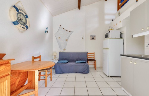 Saint-Vincent-sur-Jard Ski Chalet | St-Vincent-sur-Jard - Swimming pool & Tennis