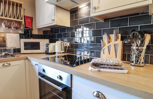 Melton Mowbray Cottage | STABLES ANNEX, pet friendly, with a garden in Melton Mowbray