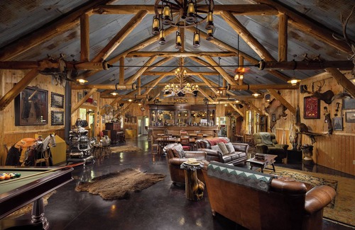 Superior Cabin | Stagecoach Exchange Cabin - Alpine Falls Ranch