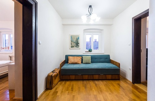 Ljubljana Old Town Apartment | Stairway to the castle - apartment in the heart of historic centre